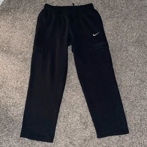 Nike Sportswear Club Fleece Sweatpants. Black, Size Large.
